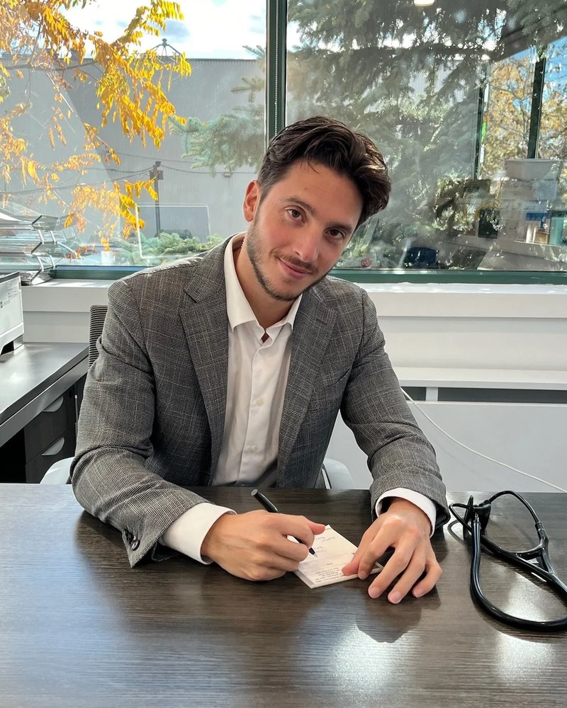 Dr Jordan Levy